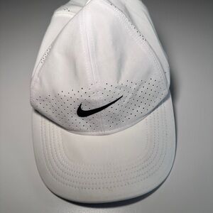 Nike Legacy 91 Dri-Fit Perforated Cap – White